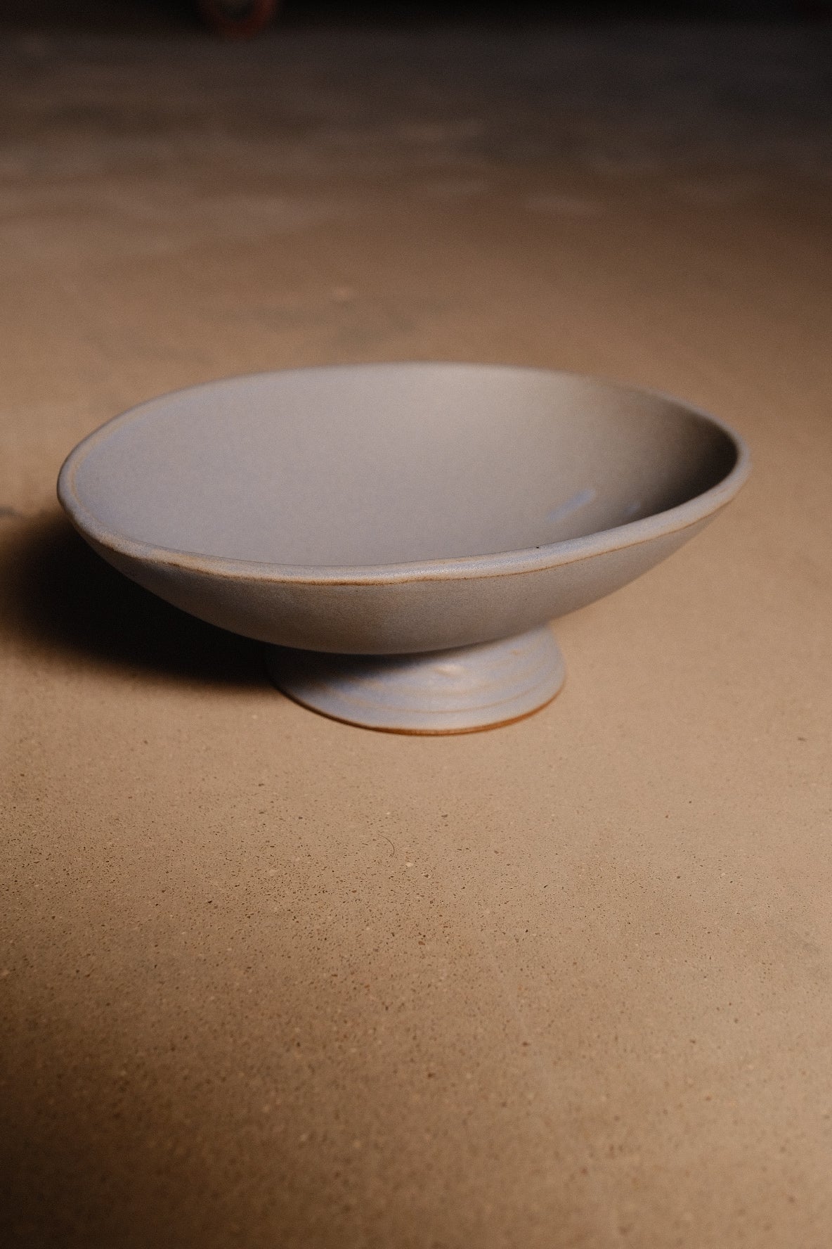 Wander Footed Oval Server